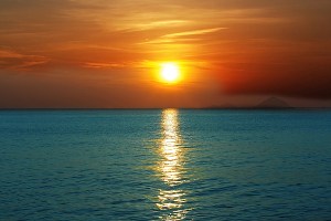 sunset-over-ocean-mothaibaphoto-prints